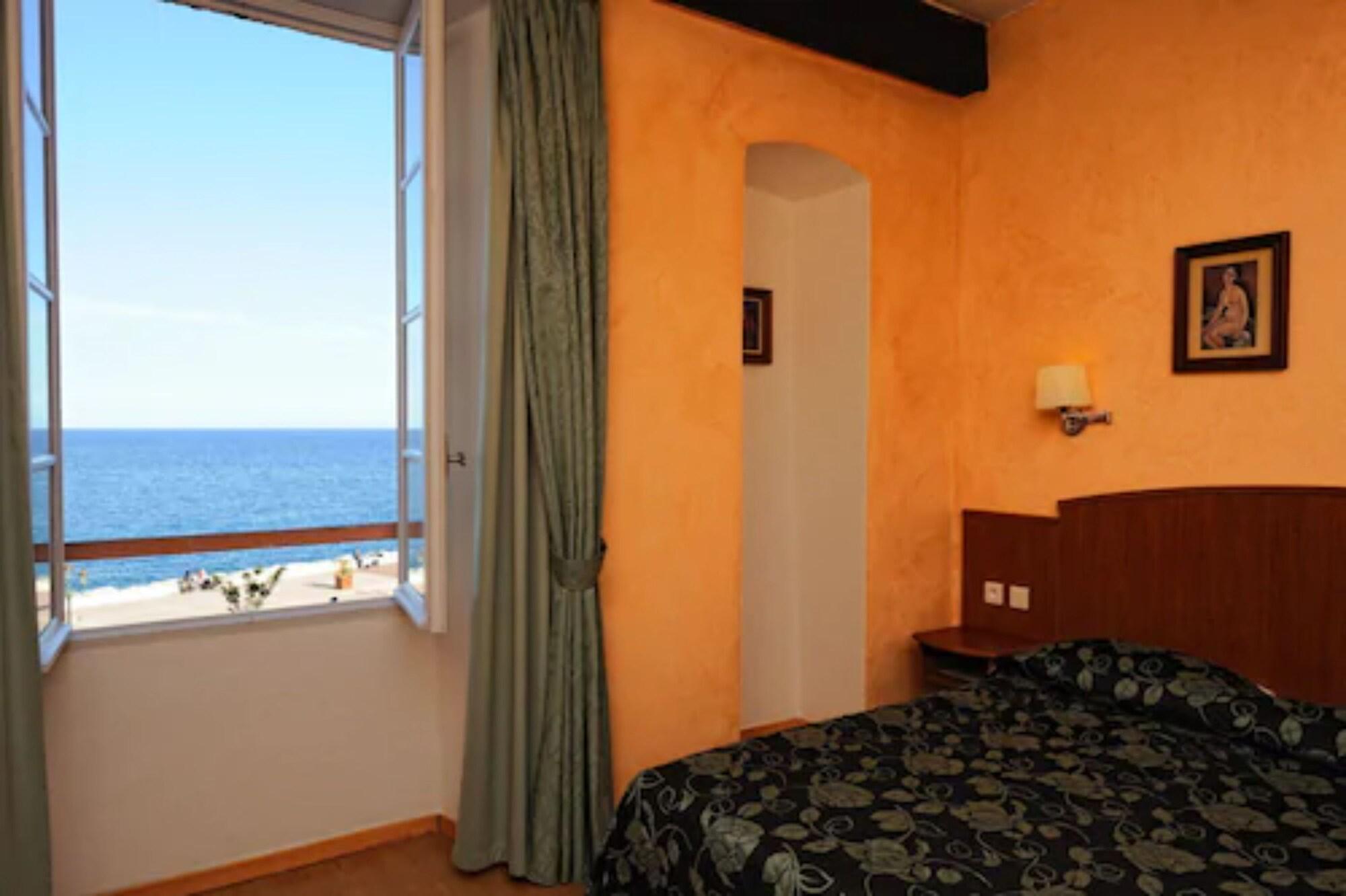 Hotel Posta Vecchia Бастия Экстерьер фото