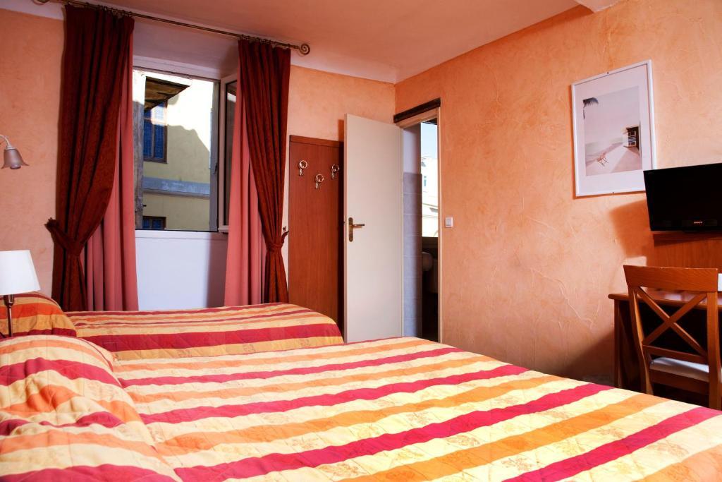 Hotel Posta Vecchia Бастия Экстерьер фото